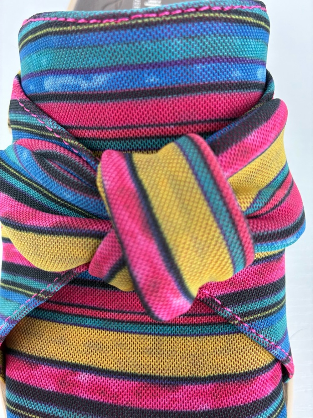 Bzees Smile Wedge Sandal 6 Raspberry Multicolor Striped Casual Comfort Slide NWB - Picture 3 of 8